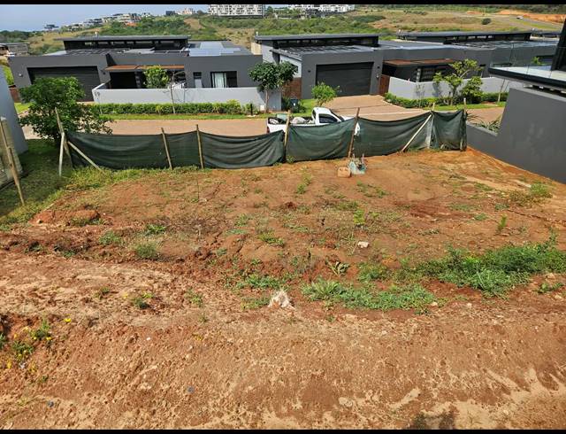692M² VACANT LAND FOR SALE IN SIBAYA PRECINCT